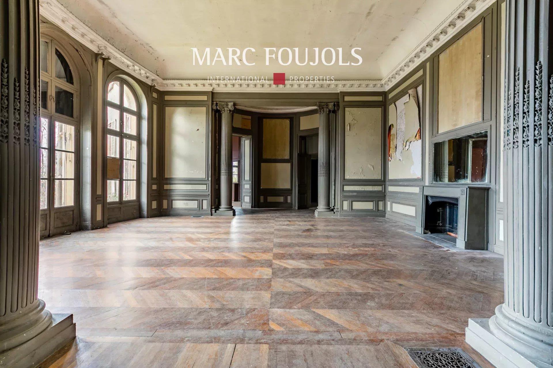 Exclusive Estate Near Paris: Castle with Development Potential for Luxury Hotel and Spa
