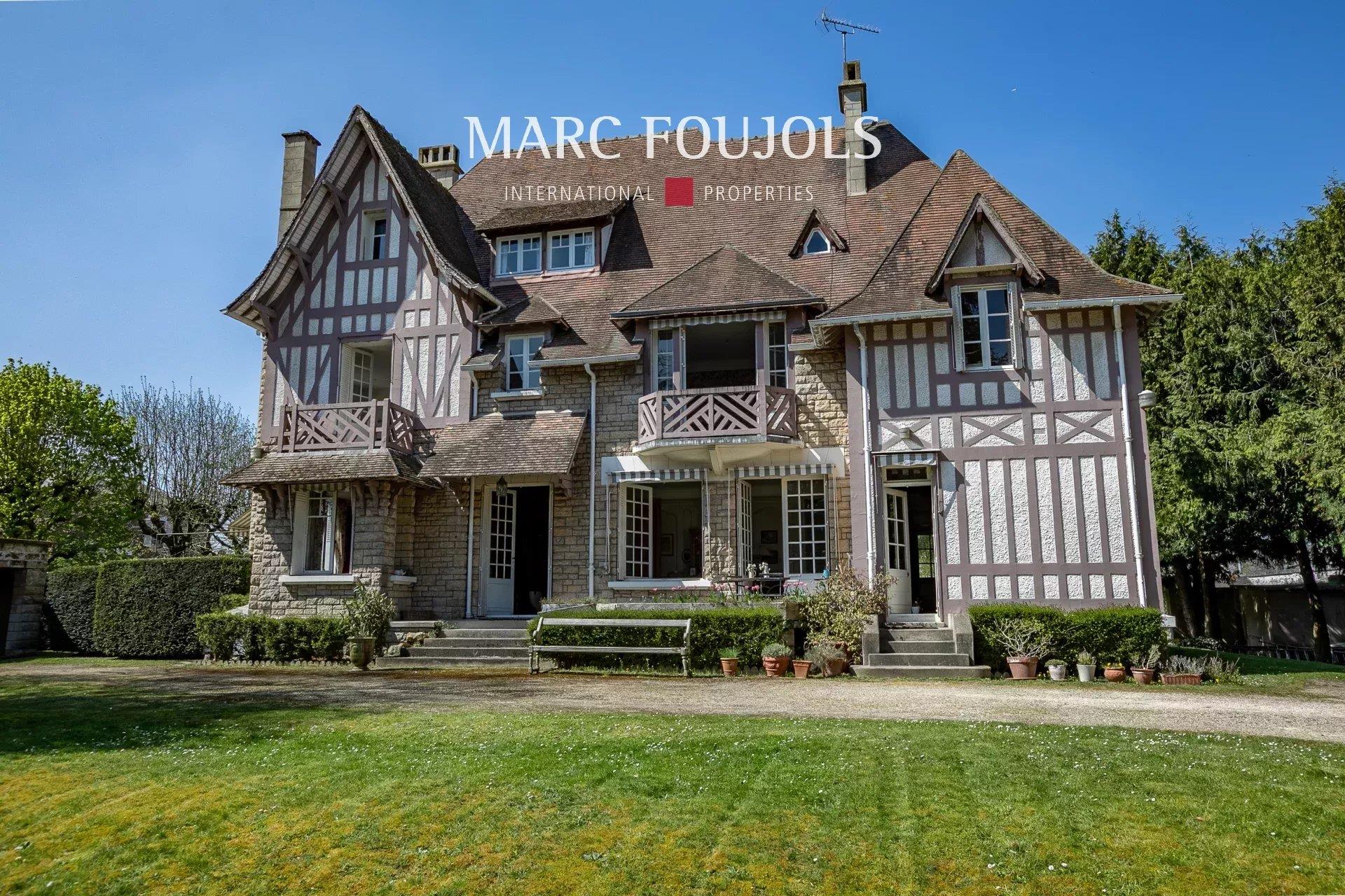 Chantilly Train Station Property 8 Bedrooms