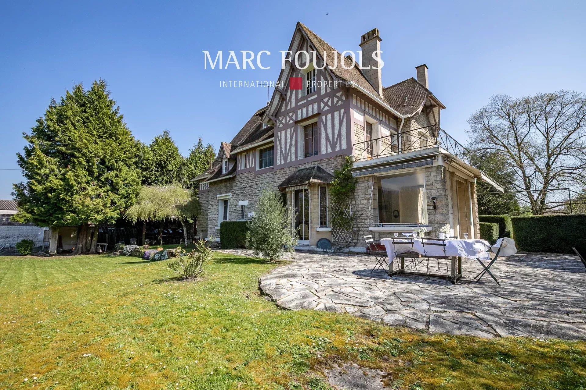 Chantilly Train Station Property 8 Bedrooms