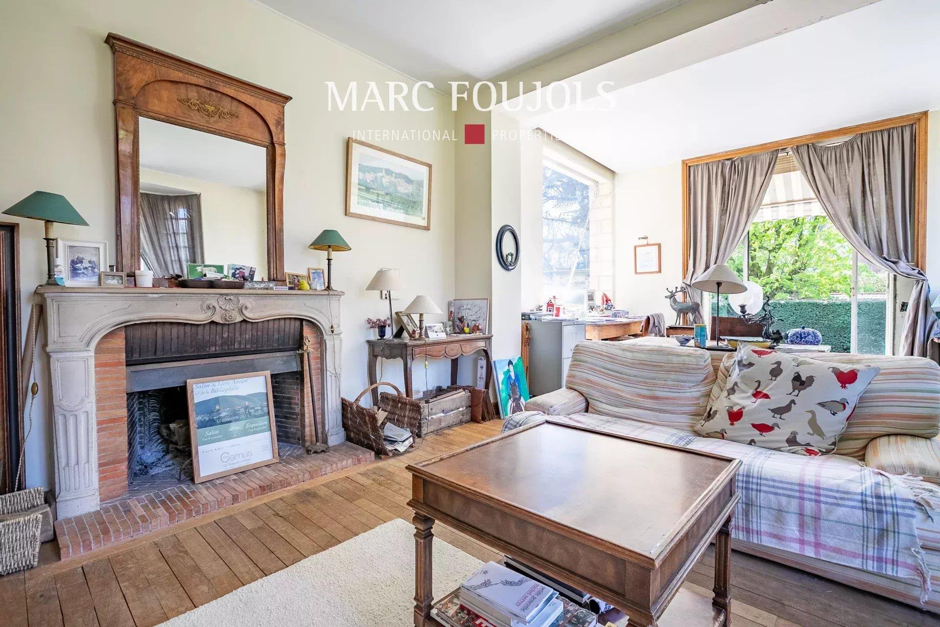 Chantilly Train Station Property 8 Bedrooms
