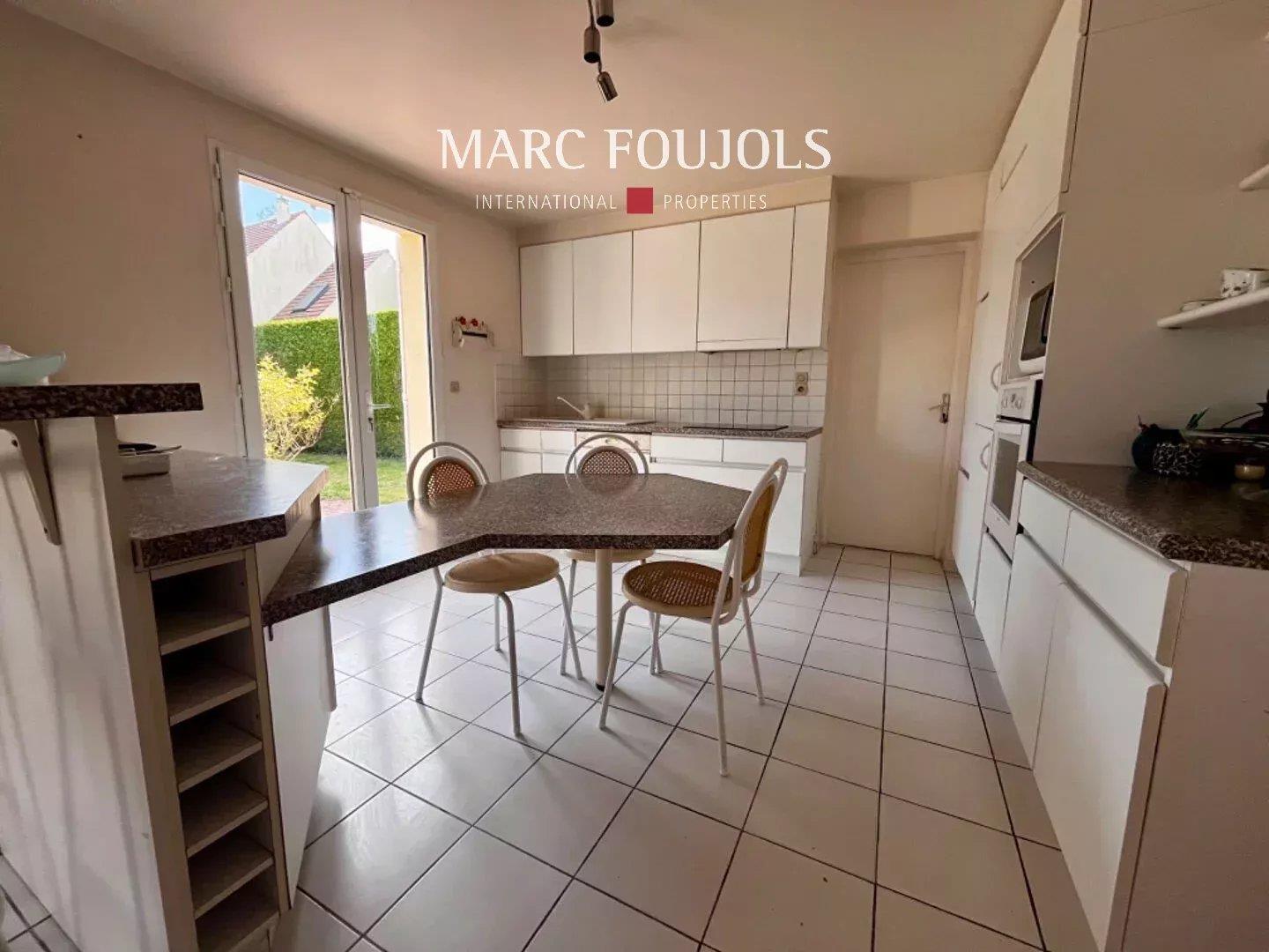Chantilly Residential Family Home