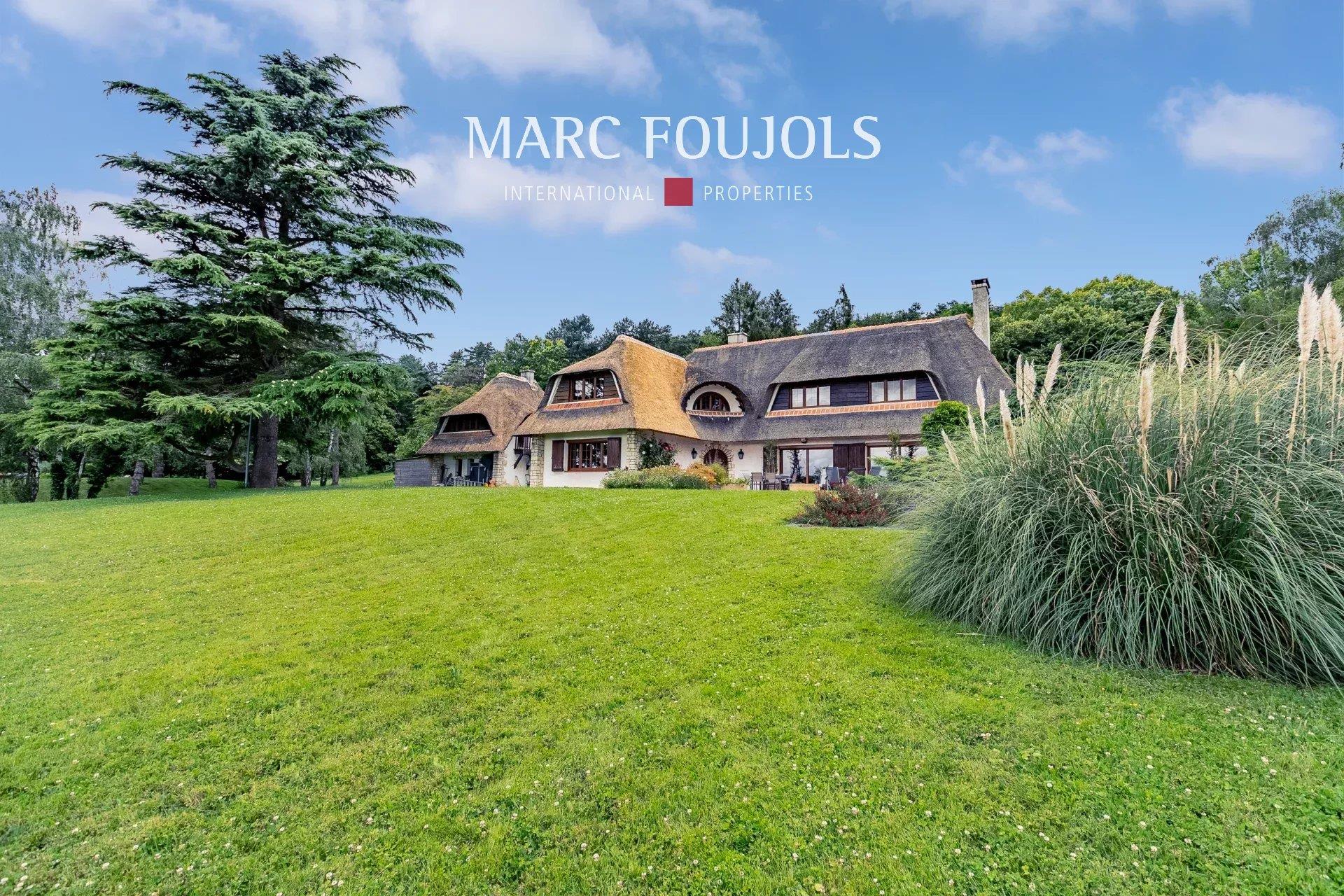 Country house in a park of 2.5 hectares