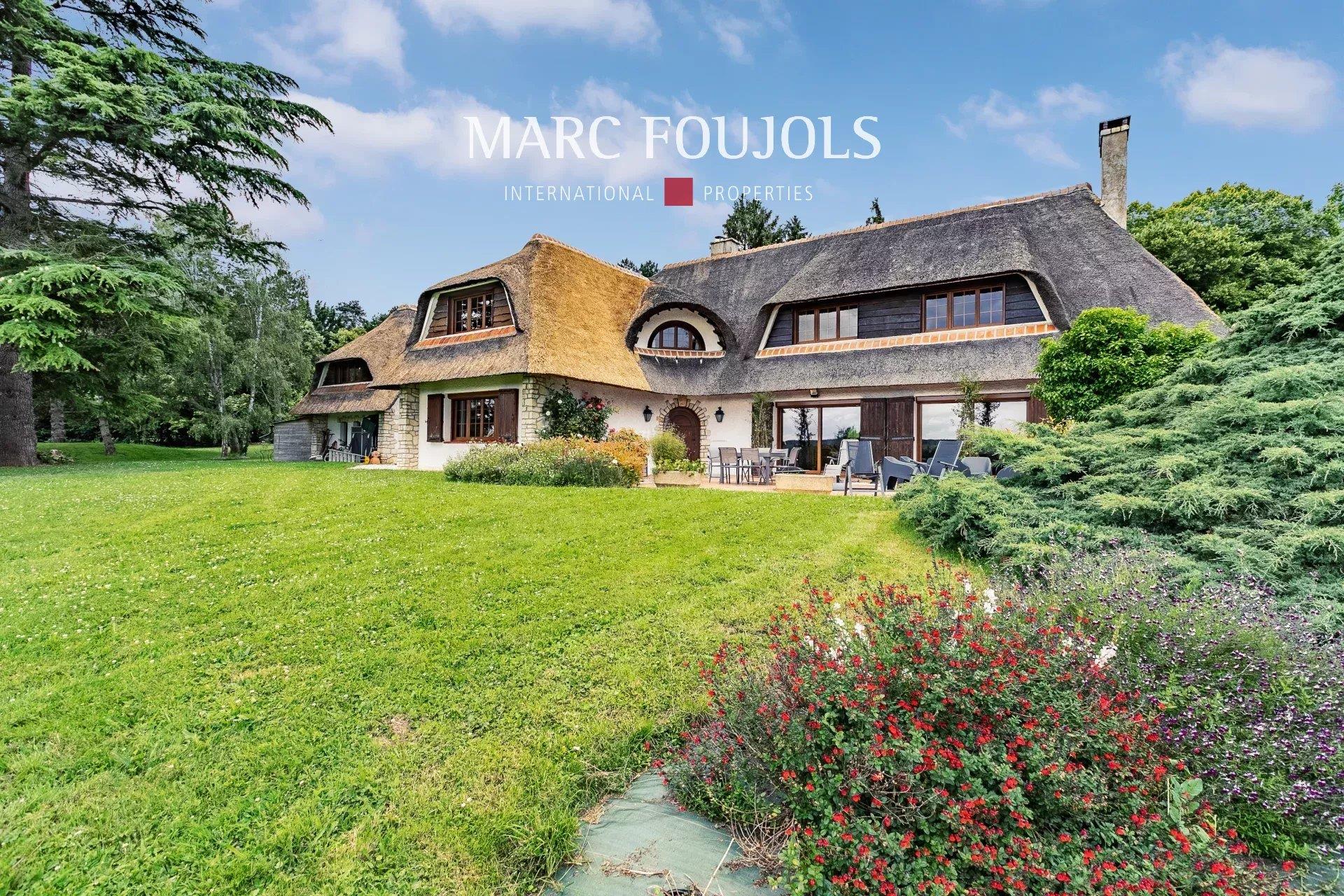 Country house in a park of 2.5 hectares