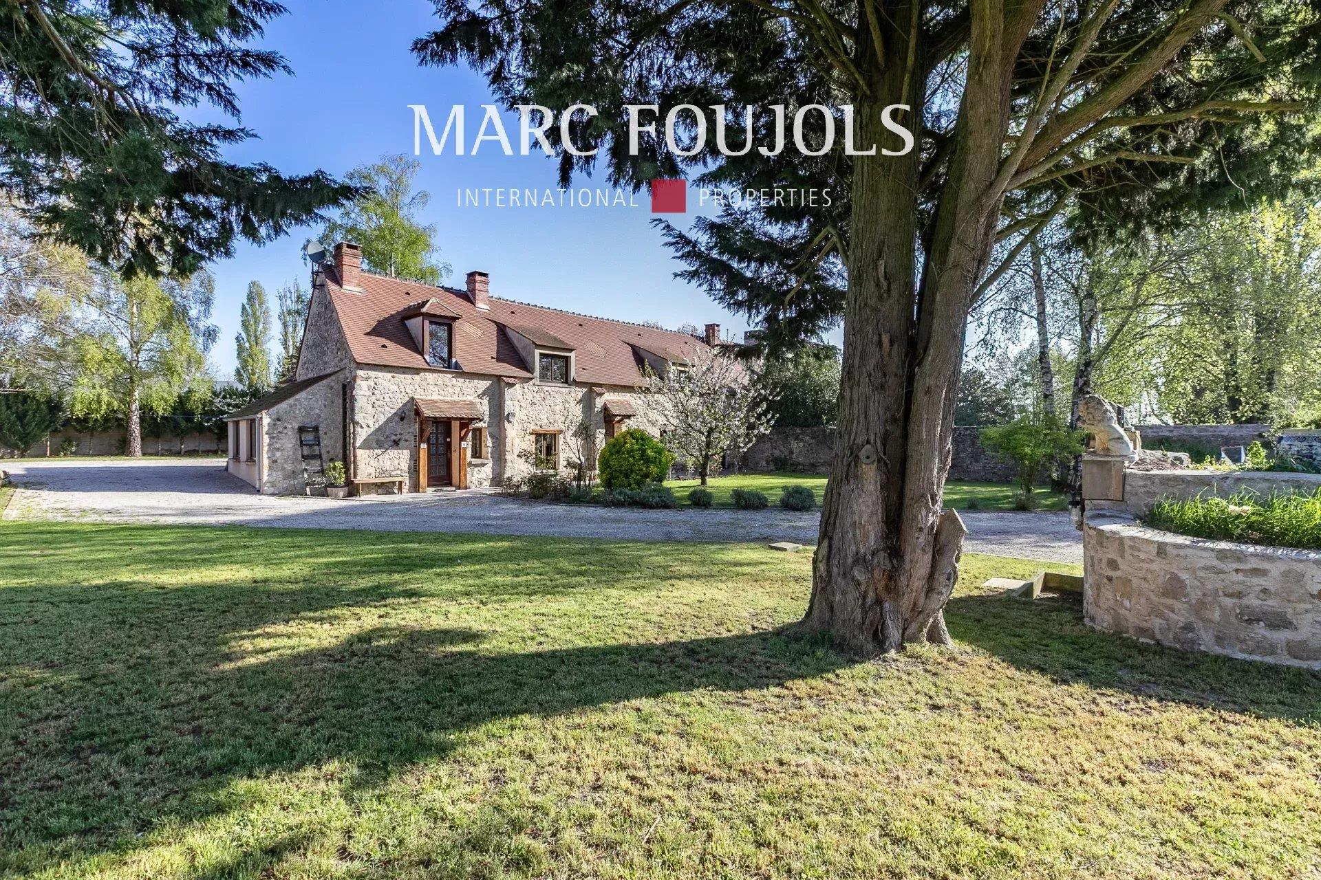 House near Senlis