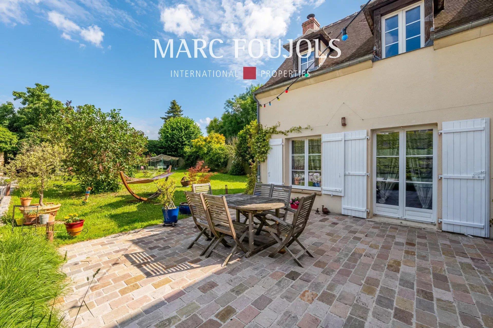 Family home on the outskirts of Senlis