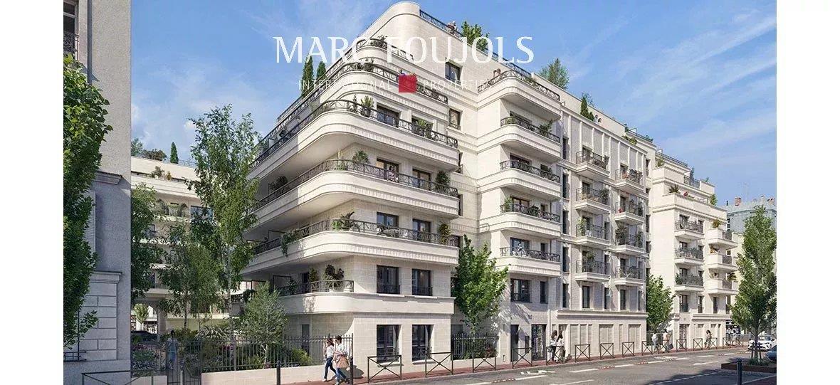 Levallois - studio avec balcon, idéalement situé