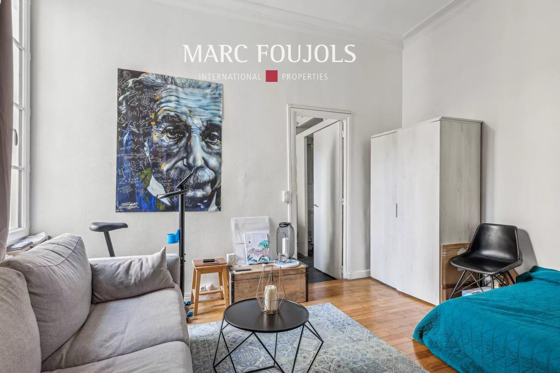 Paris 6 - Monnaie - Odéon - Estúdio virado a sul, pátio, 25 m² de área útil