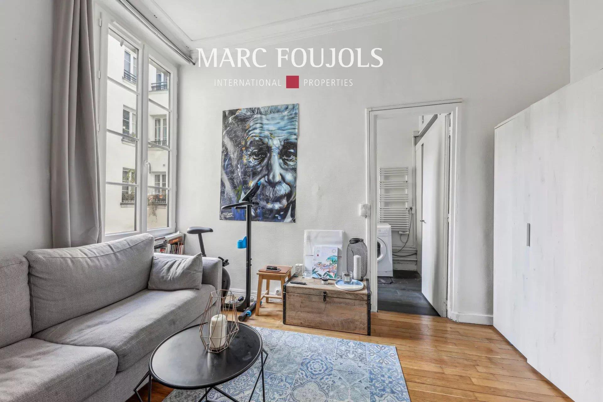 Paris 6 - Monnaie - Odéon - Estúdio virado a sul, pátio, 25 m² de área útil