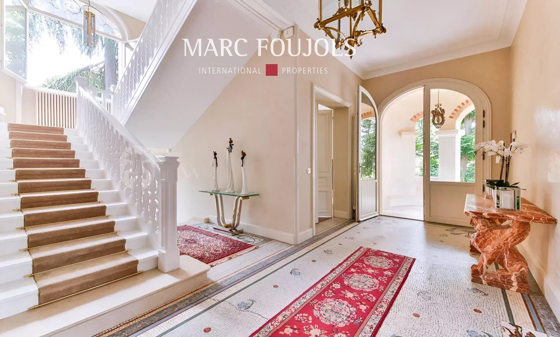 Luxurious Castle Retreat in Saint-Leu-la-Forêt