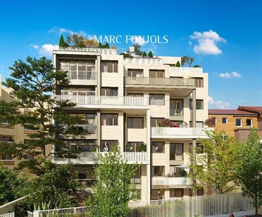 Luxurious Apartment in Issy-les-Moulineaux For Sale