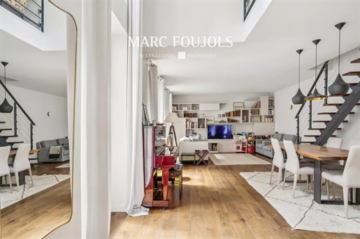 Paris VII - Rue Fabert / Invalides - 5 room apartment