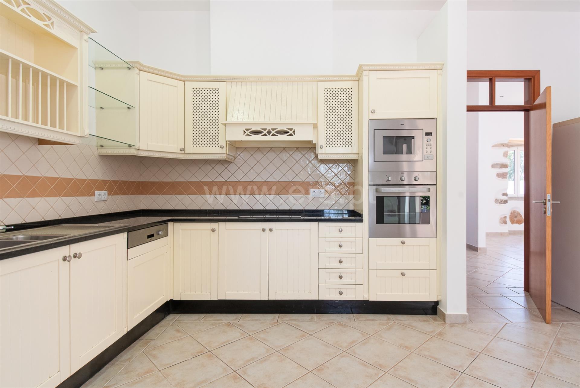 Detached house with 4 bedrooms, São Brás de Alport