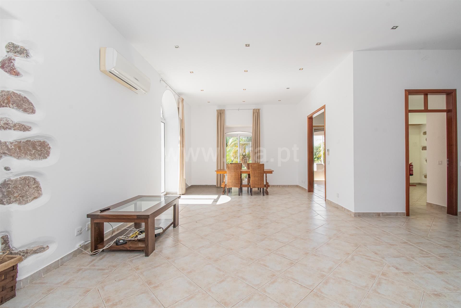 Detached house with 4 bedrooms, São Brás de Alport