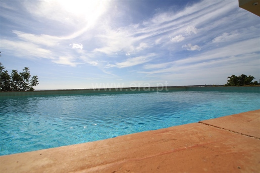Moradia Isolada V3 com 2 piscinas - Estoi, Faro