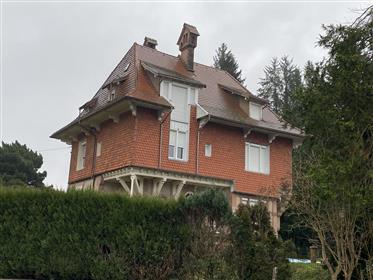 Bella, vecchia casa padronale, costruita nel 1900