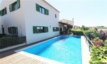 4 bedroom villa with swimming pool 10 km from the beach and golf course