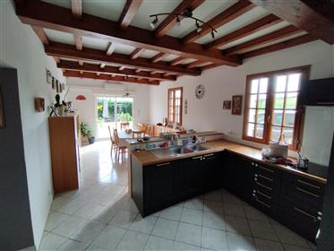 Charming 130m2 4-bedroom house and pool in the Dordogne
