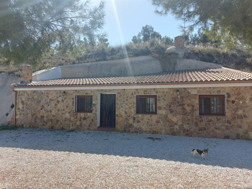 Maison troglodyte à Cuevas del Campo, Espagne à vendre