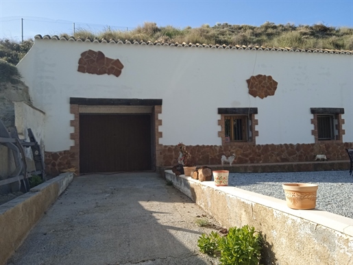Cave House in Baza, Spanien zu verkaufen