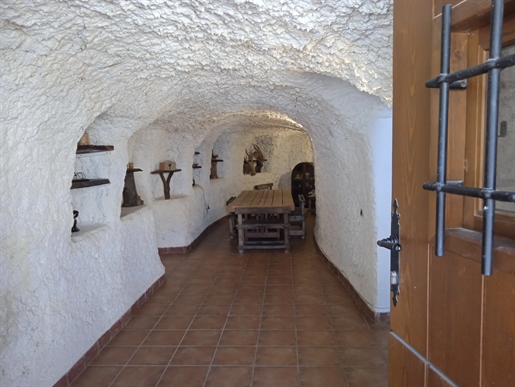 Cave House in Baza, Spanien zu verkaufen