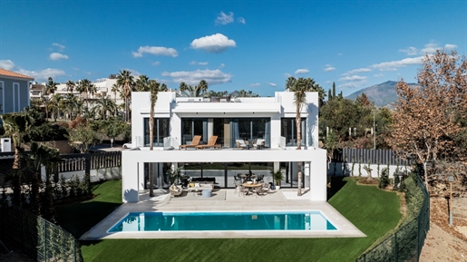 Villa in El Paraiso, Spanje te koop