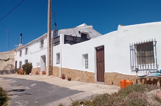 Doppelhaushälfte in Cullar, Spanien zu verkaufen