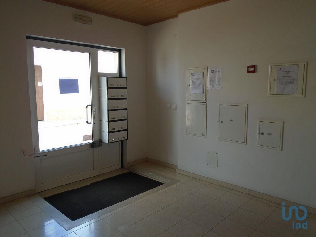 Apartment with 2 Rooms in Almeirim with 163,00 m²