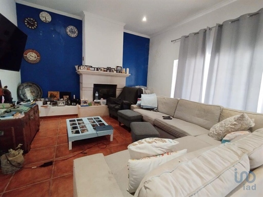 Home / Villa with 5 Rooms in Alpiarça with 232,00 m²