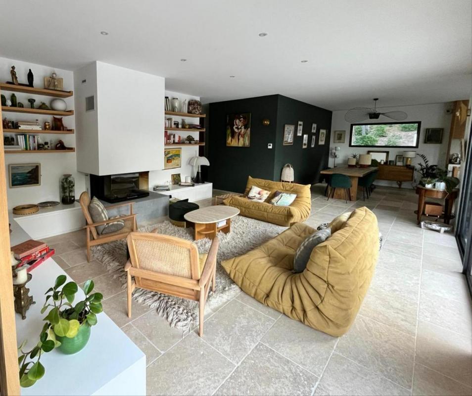 Compra: Vivenda (84200)