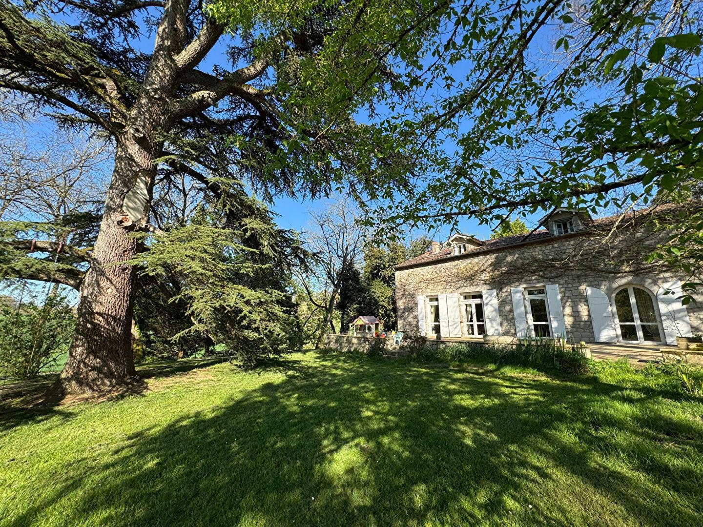 Prestigiosa residencia a las puertas de Villeneuve sur Lot
