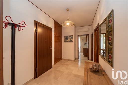 Sale Apartment 140 m² - 3 bedrooms - Padua