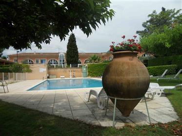 Charmantes Appartement mit Pool