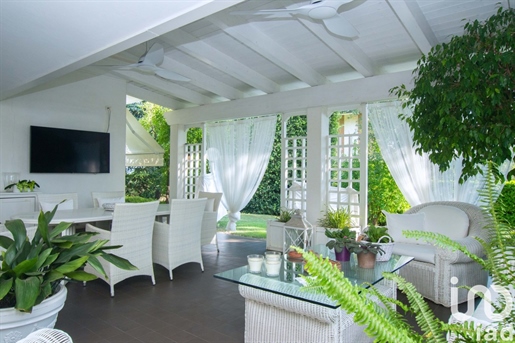 Einfamilienhaus / Villa zum Kaufen 415 m² - 3 Schlafzimmer - Selvazzano Dentro