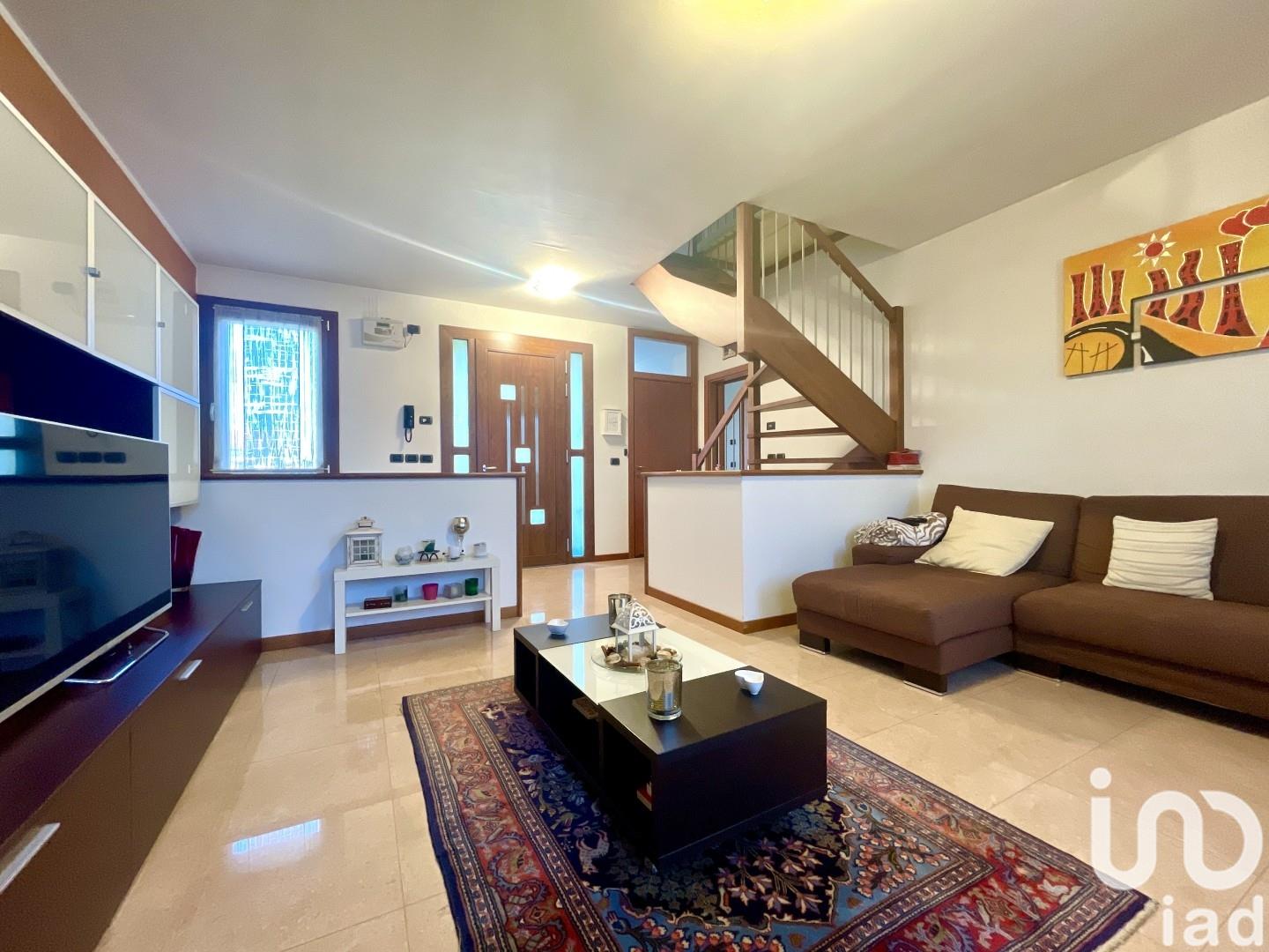 Purchase: House (31040)