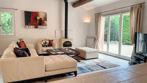 Single Storey Villa Roquefort les Pins 140m2 , 5 room(s)