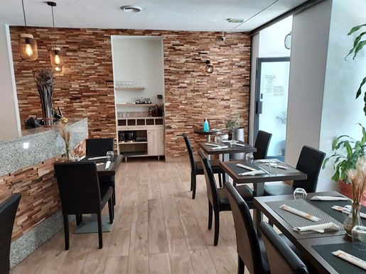 За продажба - Ресторантьорски бизнес от 60 m² в Ница - 132.000€