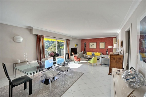 Sale: 3-room apartment (88 m²) in Mougins Calme Parking Vue