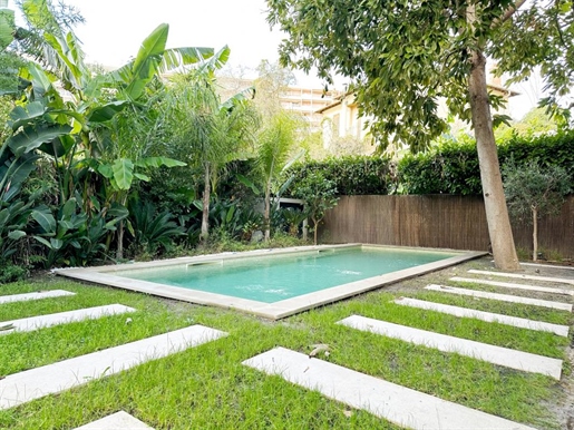 Le Cannet Mairie - Jardin du Tivoli, à vendre une villa contemporaine de 243m2 avec piscine et jardi