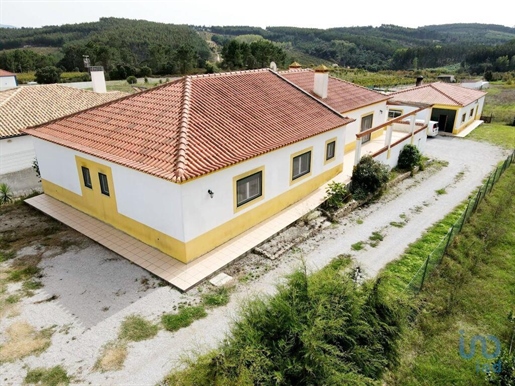 Casa / Villa T5 em Leiria de 396,00 m²