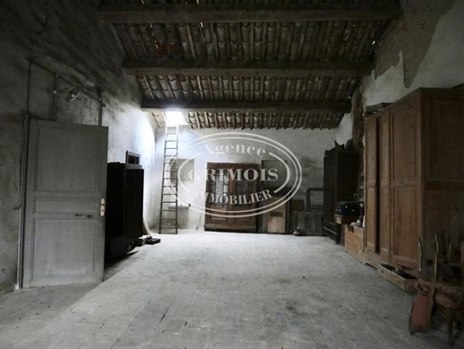 Mansion of 220 m2 + Cellar 225 m2