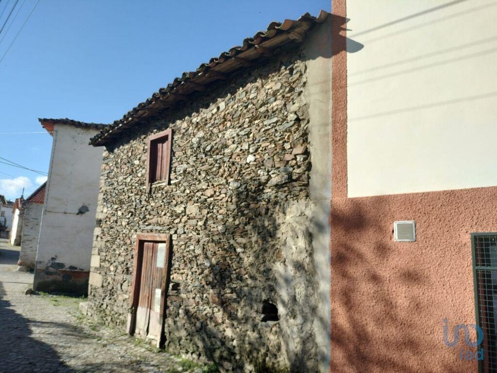 Home / Villa met 2 Kamers in Castelo Branco met 52,00 m²