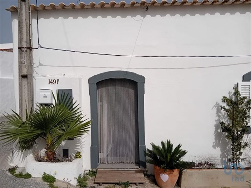 Home / Villa with 2 Rooms in Faro with 36,00 m²