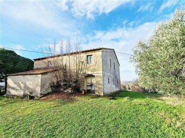 Farmhouse in a beautiful panoramic location