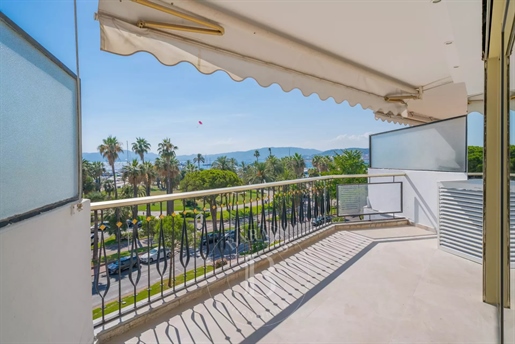 Cannes Pointe Croisette - 3 Bedrooms Apartment - Sea View