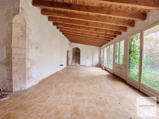 Vente presbytère en pierre 270 m² avec tourelle et jardin à Andiran