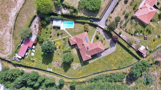 Home / Villa avec 4 Pièces à Braga avec 512,00 m²
