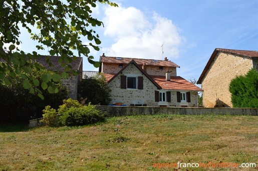 House, barn and swimming pool on 9.144 m²