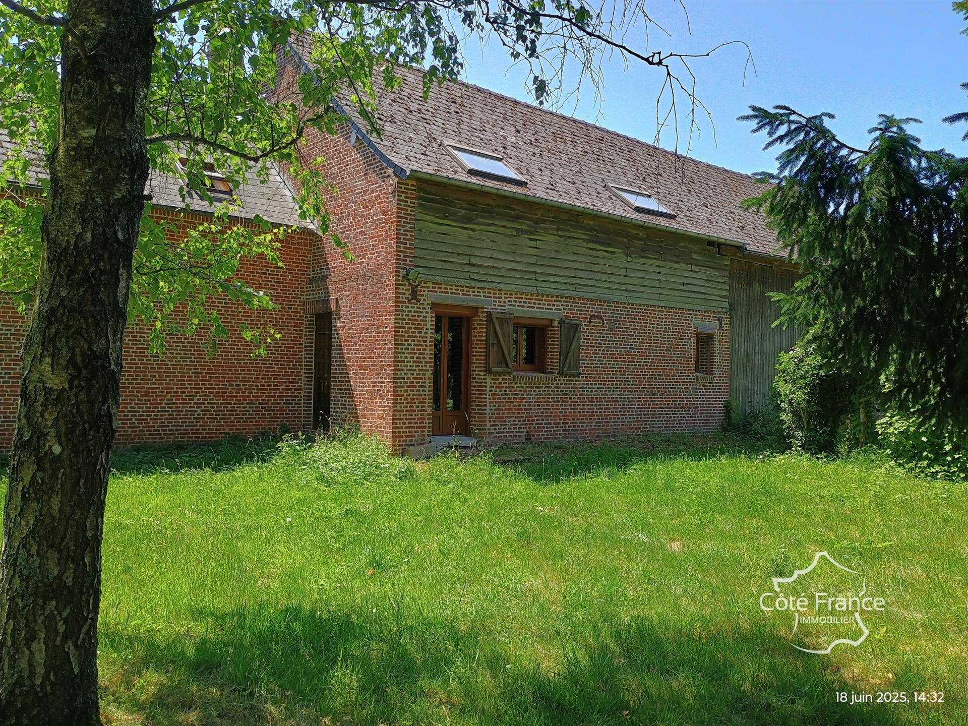 Aisne - Haution - Typical farmhouse with 1.23 ha of land