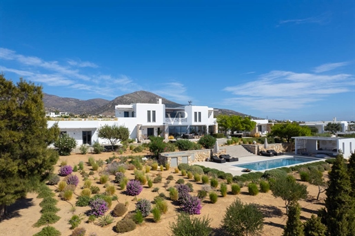 Villa del Mar: Luxury Island Retreat in Paros