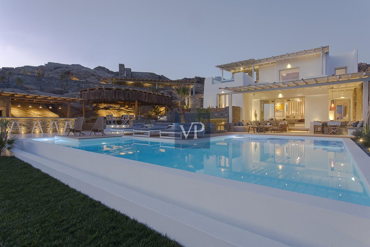 Mykonian Charm
